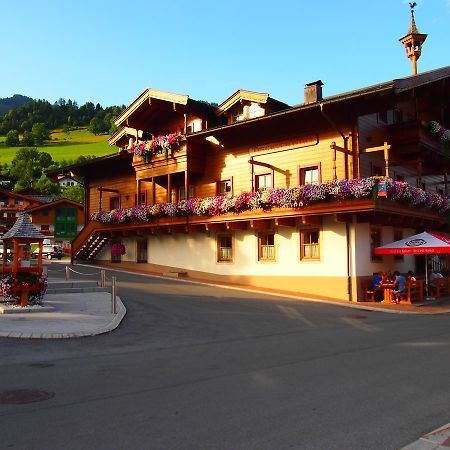 Tischlerwirt Hotel อุทเทนดอร์ฟ ภายนอก รูปภาพ