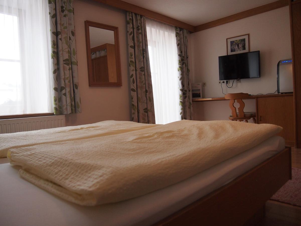 Tischlerwirt Hotel อุทเทนดอร์ฟ ภายนอก รูปภาพ